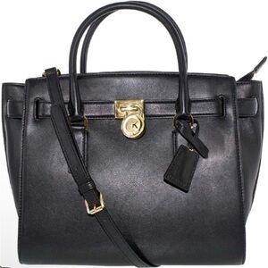 MK Black Hamilton Traveler Purse in like new excellent condition.